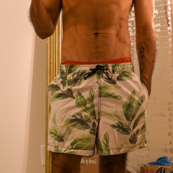 H&M Other - ✈️ PALM LEAF SHORTS